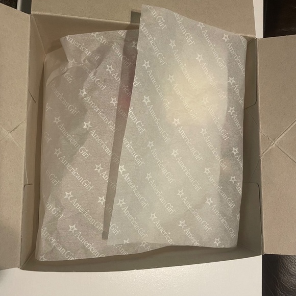 American Girl - Caroline Meet Accessories - Picture 2 of 4